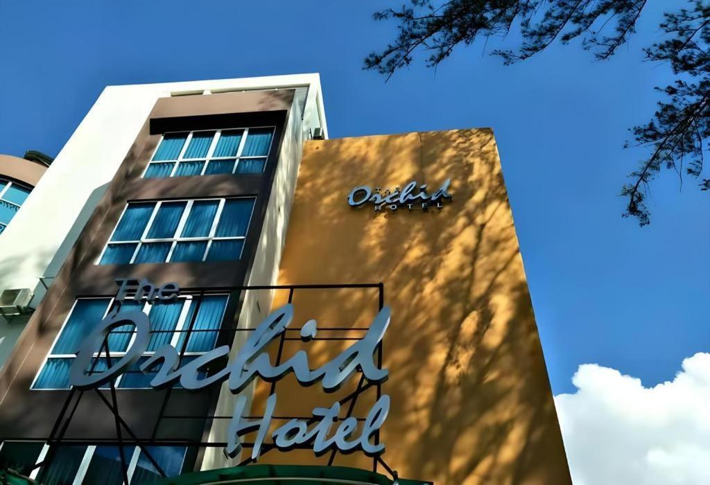 The Orchid Hotel Сибу Экстерьер фото