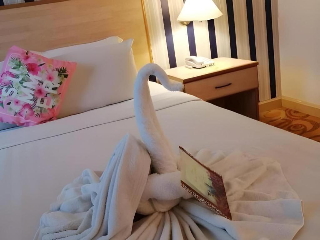 The Orchid Hotel Сибу Экстерьер фото