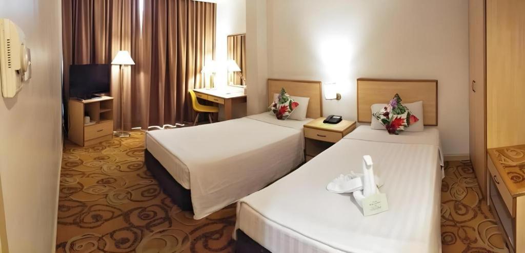 The Orchid Hotel Сибу Экстерьер фото