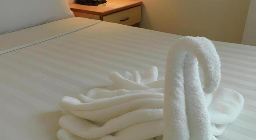 The Orchid Hotel Сибу Экстерьер фото
