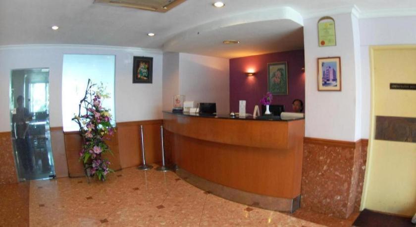 The Orchid Hotel Сибу Экстерьер фото